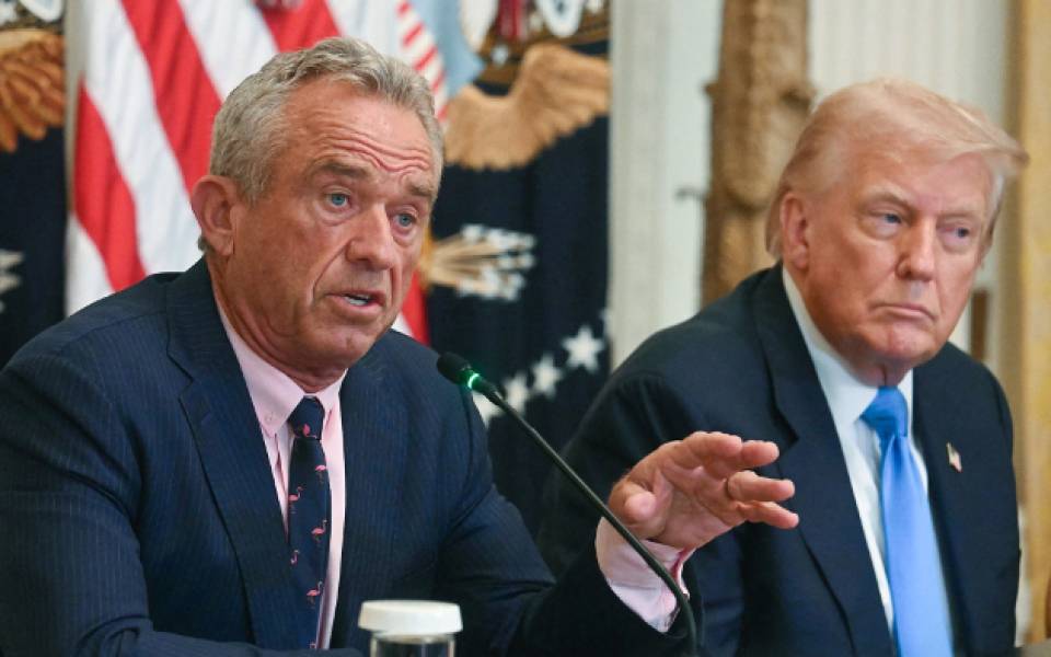 How mRNA Cuts Could Fuel Cancer Relapse During Winter COVID Surge